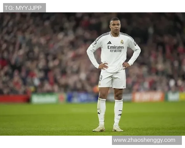 足球球星泪洒绿茵场背后故事揭示:胜负之外的心灵挣扎与坚持 足球球星泪洒绿茵场背后故事揭示:胜负之外的心灵挣扎与坚持